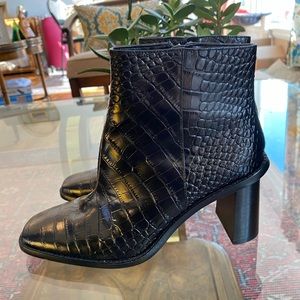 Gibson Latimer Vina Leather Croc Embossed Block Heel